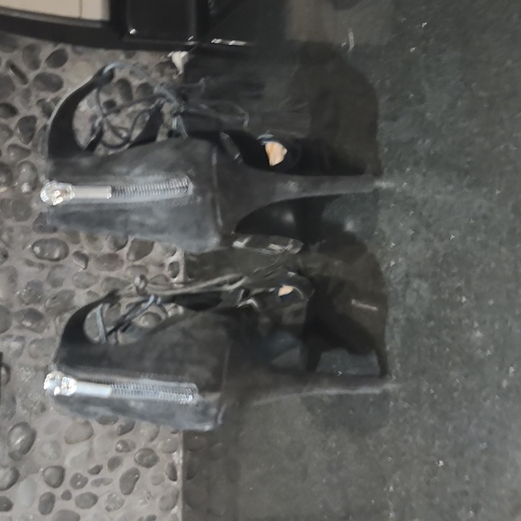 Steve Madden dress heels, size 11, black Farrah - Picture 2 of 3